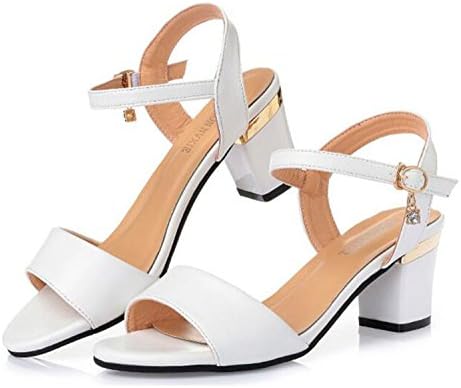 In the summer of 2018, a new type of buckle with open-toe high shoes is in Rome with women's shoes. White 3.5