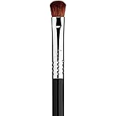Sigma Beauty Professional E54 Medium Sweeper Brush – Professional Eyeshadow Brush for Controlled Lid Application, Packing on Metallic Shades & Highlighting the Brow Bone (1 Brush)