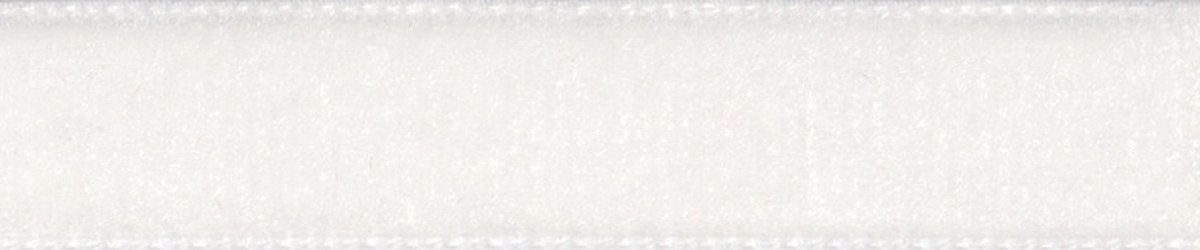 Berisfords Velvet Ribbon, Ecru, 10.2 x 5.6 x 10.2 cm
