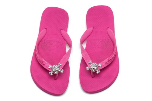 Sassy Clips Skull with Clear Crystal Rhinestones and Clear Crystal Rhinestone Eyes