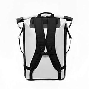 Nordlight Wasserdichter Rucksack Dry Bag 35l - Roll Top Rucksack mit gepolstertem Tragegurt, wasserdichte Tasche für Wassersport, Fahrrad Rucksack, Kurierrucksack, Trekking, Angeln 2 Schnorchelmasken 41DOOScCPiL. SS300 ✅ ANWENDUNG: Ideal für die Stadt oder die Natur: Der wasserdichte Dry Bag Rucsack mit 35L Fassungsvermögen ist ein echter Allrounder und schützt Ihre Gegenstände zuverlässig vor Feuchtigkeit.
✅ 100% WASSERDICHT: Hier bleibt alles trocken! Für garantierten Schutz vor Wasser, Sand und Schmutz, roll den Verschluss 3-4 Mal ein und schnalle die Clips zusammen. Für noch mehr Tragekomfort, verstellen Sie die Schultergurte und verwenden Sie den Brustverschluss.
✅ ROBUST & LANGLEBIG: Hochwertiges 520D TARPAULIN PVC und Nylon machen diesen Drybag nicht nur wasserdicht, sondern auch extrem robust. Dieser Rucksack ist universell einsetzbar und hält so ziemlich alles aus - wir haben ihn ausgiebig getestet und sind von seiner Qualität mehr als überzeugt!