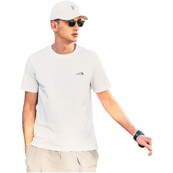 The North Face Men's Short-Sleeve Animals We Love Wolf Tee