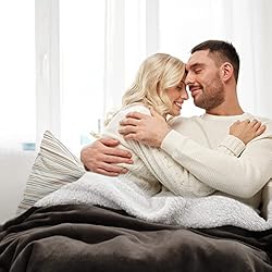 Bedsure Sherpa Fleece Throw Blanket for Couch