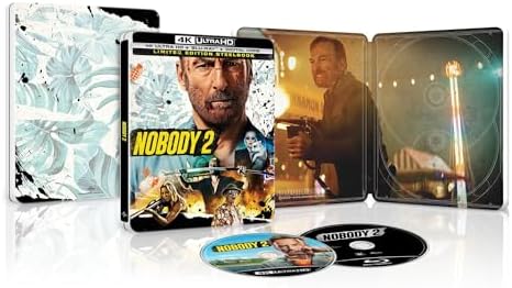 The Family [Blu-ray]: Robert De Niro, Michelle Pfeiffer, Tommy Lee