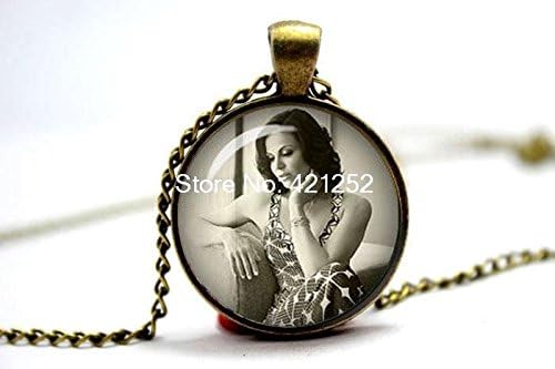 Pretty Lee 2015 Fashion Once Upon A Time Jewelry Regina Mills Necklace Evil Queen Necklace Glass Photo Cabochon Necklace Christmas gift