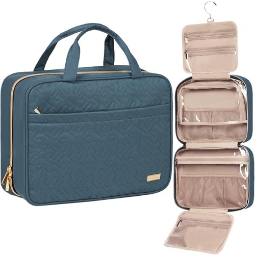 customized travel map tote bags Custom map tote bags with detailed travel paths. Perfect for travel agents,  school trips or just a cool accessory to remember each destination on your  journey! #travel #traveltote #totebag