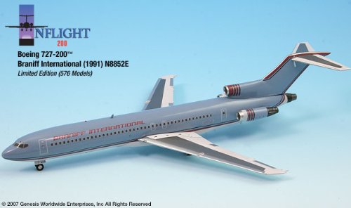 Braniff Ultra Grey/Red Boeing 727-200 Airplane Miniature Model Diecast 1:200 Part# A012-IF722014
