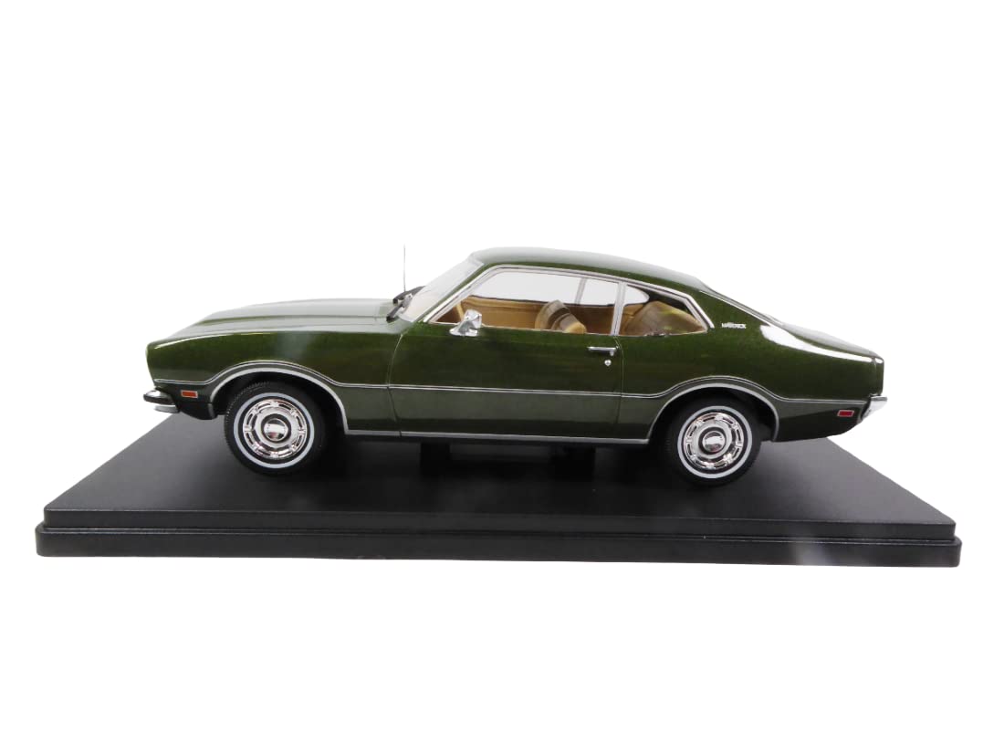 OPO 10 - Miniature car reproduced in 1/24 scale compatible for Ford Maverick 1974 - M003