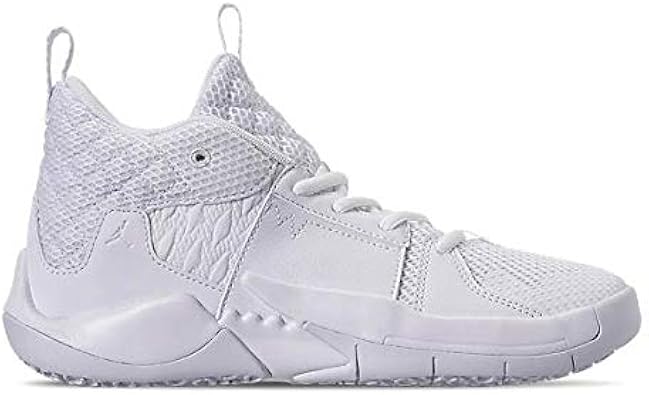 Amazon ナイキ ジョーダン キッズ ジュニア バスケットシューズ ホワイノット バッシュ Jordan Why Not Zer0 2 Triple White White White Metallic Gold 19 5 並行輸入品 Nike ナイキ シューズ バッグ