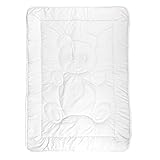 Tadpoles Toddler Comforter, Teddy Pattern/White