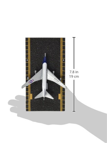 Hot Wings Air Force One Connectible Runway Die Cast Vehicle