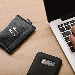 UT Wire Pocket Snap & Store Earphone Case