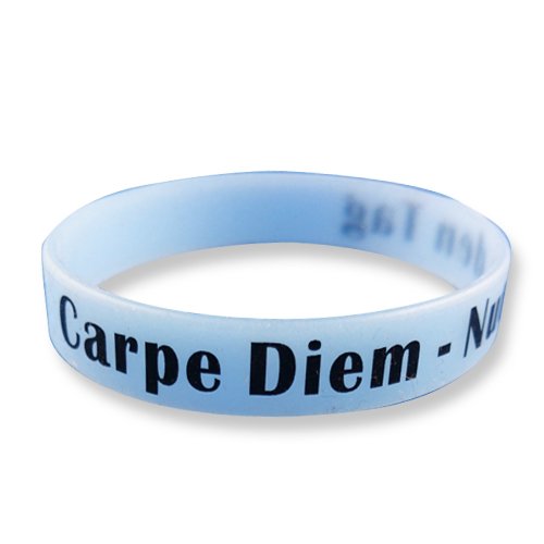 EKNA Silicone Armband glows green at night with Text Wristband Glow in the Dark Silicone Bracelet, light blue, Carpe Diem - Nutze den Tag