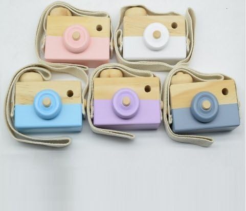 URGrace 1Pcs Lovely Wooden Cameras Toys For Baby Kids Room Hanging Decor Furnishing Articles Photography Prop Child Birthday Christmas Gifts Nordic Style(At Random Color)