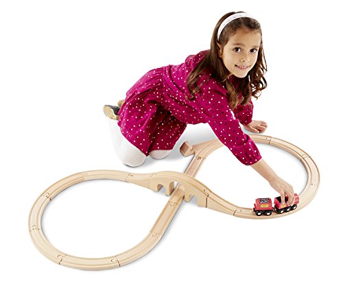 Melissa & Doug Classic Wooden Figure Eight Train Set (22 pcs)