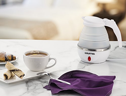 Foldable travel kettle