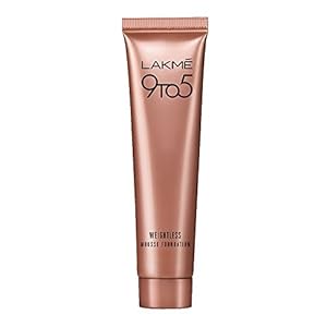 Lakme 9 to 5 Weightless Mousse Foundation, Beige Vanilla, 6g