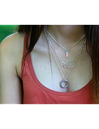 Collar para tres hermanas en plata esterlina, con tres círculos infinitos entrelazados con tarjeta que expresa hermandad eterna