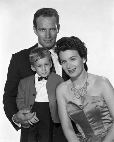 Amazon チャールトン ヘストンフォーマルドレス妻 息子16xポスターを提起 アートフレーム ポスター オンライン通販