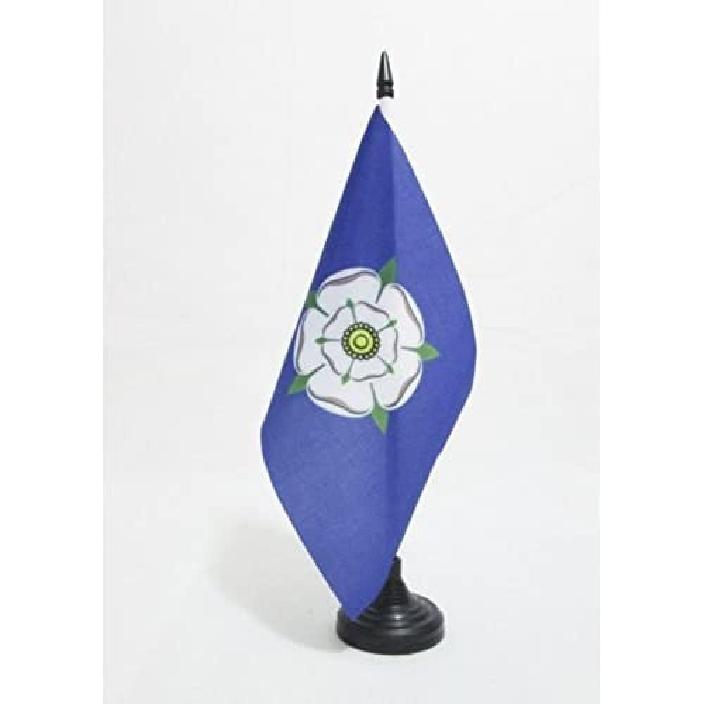 AZ FLAG Yorkshire New county Table Flag 5'' x 8'' - Yorkshire New county Office Decoration 100% Polyester 21 x 14 cm - Mini Desk Flag with Pole and Black Plastic Base