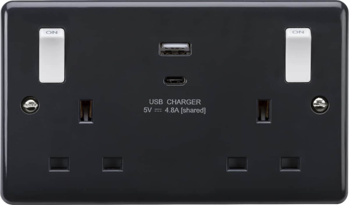 13A 2G Switched socket with white outboard rockers and dual USB (A+C) 4.8A [Part M compliant]