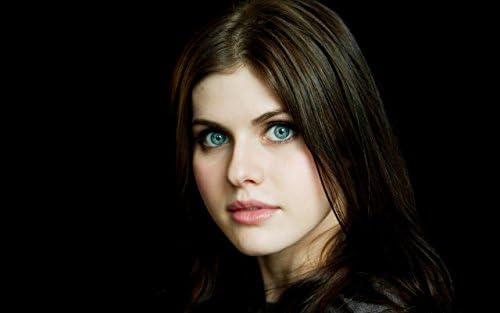 Alexandra Daddario 2015 Celebrities Silk Wall Art Poster Print - 13x20 inch (33x50cm)