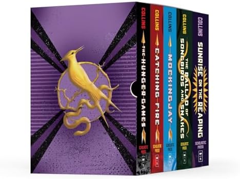 The Hunger Games Box Set Foil Edition 洋書 Amazon.com: The Hunger Games Box Set: Foil Edition: 9780545791915