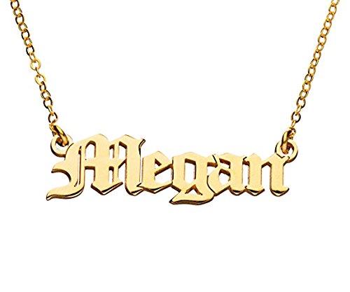 AOCHEE Personalized Old English Font Name Necklace Customized Monogram Nameplate Necklace (Gold)