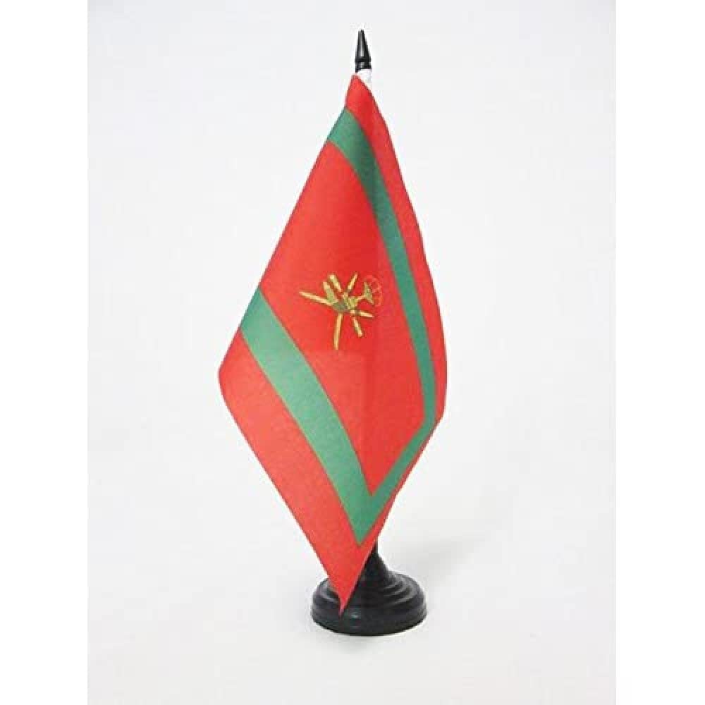AZ FLAG Standard of the Sultan of Oman Table Flag 5'' x 8'' - Sultanate of Oman Office Decoration 100% Polyester 21 x 14 cm - Mini Desk Flag with Pole and Black Plastic Base