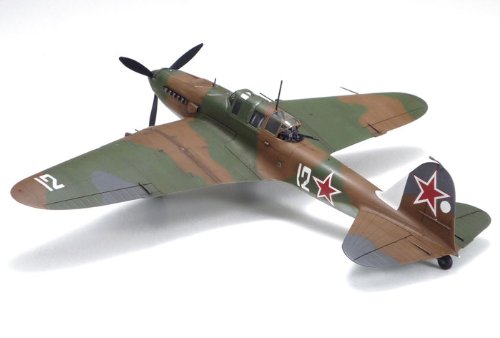Tamiya Models Ilyushin IL-2 Shturmovik Model Kit (1/72 Scale)