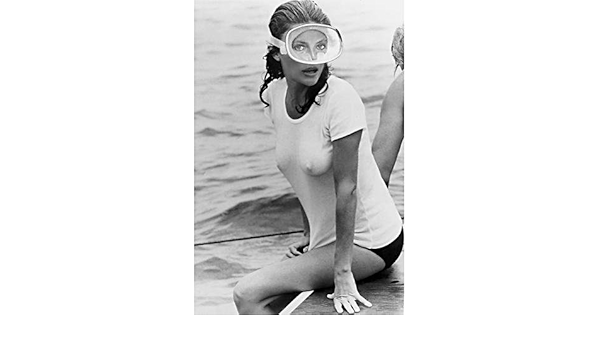 Amazon Com The Deep Jacqueline Bisset Wet White T Shirt 18x24 Inch Poster Posters Prints