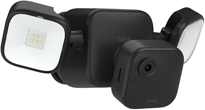 Videocamera esterna con proiettore Blink (ultimo modello) | Videocamera di sicurezza smart senza fili, LED da 700 lumen, durata delle pile‌ di due anni | Modulo di sincronizzazione di base incluso