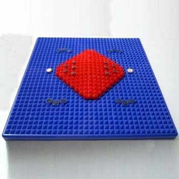 Pyramid Magnetic Acupressure Power Plate 12"x12"
