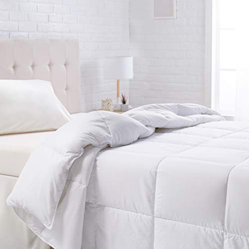 Amazon Basics Down Alternative Comforter