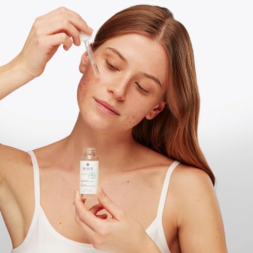 Acnestil Gel Serum Seboregolatore, Gel dalla Texture Leggera, Azione Lenitiva e Disarossante, 0% Alcool, Confezione da 30 ml