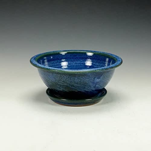 Stoneware berry bowl with saucer Home & Kitchen