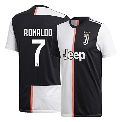 ronaldo in juventus jersey