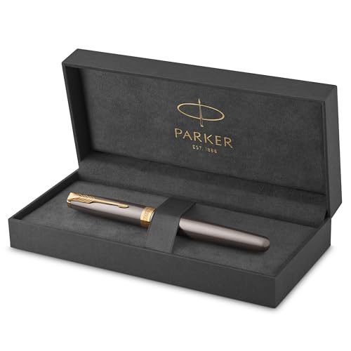 Parker Sonnet Penna Stilografica | Laccatura Grigia con Pennino Dorato | Punta Fine in Acciaio Inossidabile | Ricarica della cartuccia dinchiostro nera | Confezione Regalo | Regali di Laurea Perfetti