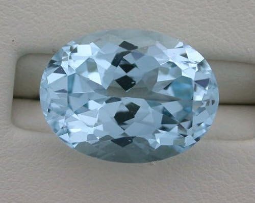 13.05 Carat Oval Sky Blue Topaz Gem Stone Gemstone Faceted Natural