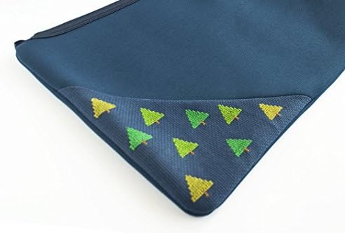 Tipi MacBook 13” USB C Artesanal Sleeve with pine trees embroidery.