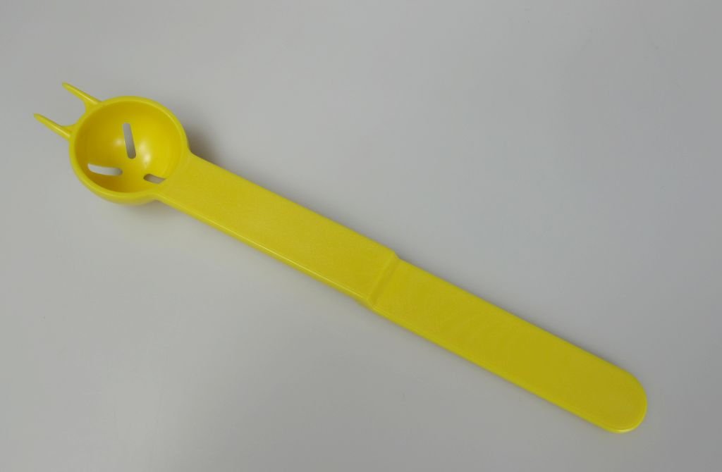 Tupperware Little Devil Spoon Olive Spoon Kitchen For Removing the Vegetables and Fruit