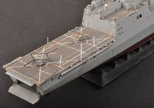 Hobby Boss USS New York LPD-21 Assembly Kit
