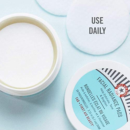 First Aid Beauty Facial Radiance Pads with Glycolic + Lactic Acids Daily Exfoliating Pads with