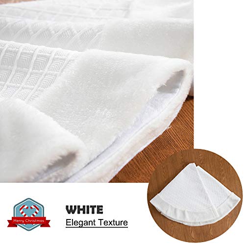 GMOEGEFT 48 Inches Christmas Tree Skirt, Snowy White Textured Mat with Faux Fur Edge, Xmas Tree Holiday Decoration