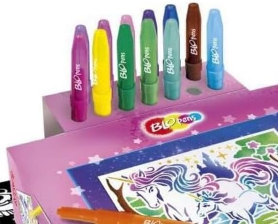 Blopens LANSAY Super Activity Center Fantasie - Airbrush Malset für Kinder ab 5 Jahren - Box Wird zum Malpult inkl. 13 Pustestiften & 16 Märchen-Schablonen - Magisches Bastelset Geschenkidee