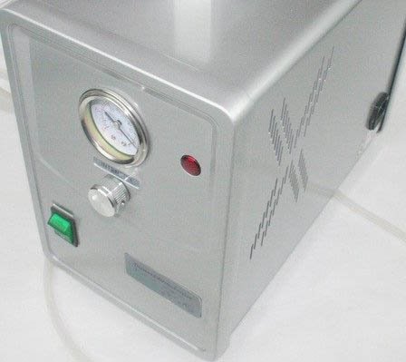 Professional Vacuum Pump w/ Gauge