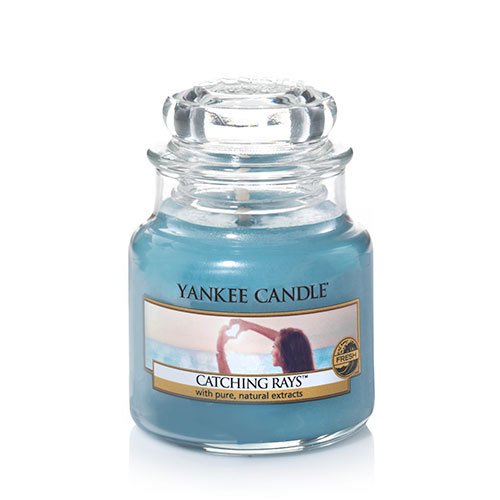 Yankee Candle Catching Rays Small Jar Candle, Fresh Scent