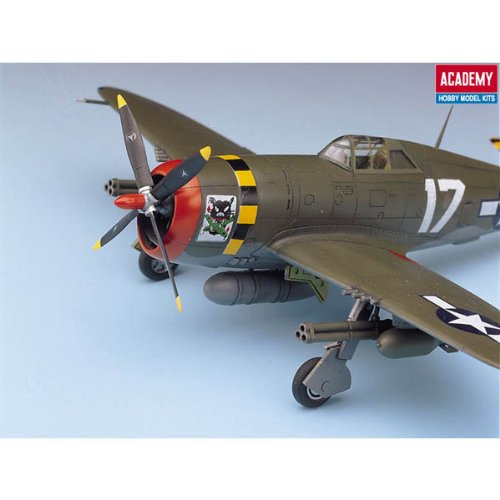 Academy P-47D Thunderbolt "Razorback" Model Kit