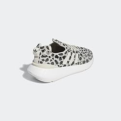 adidas Women's Swift Run 22