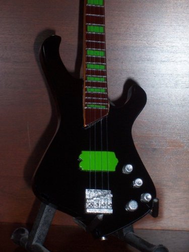 Mini BASS Guitar TYPE O NEGATIVE PETER STEELE Statuette GIFT